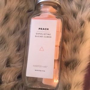 Harper and ari peach cubes